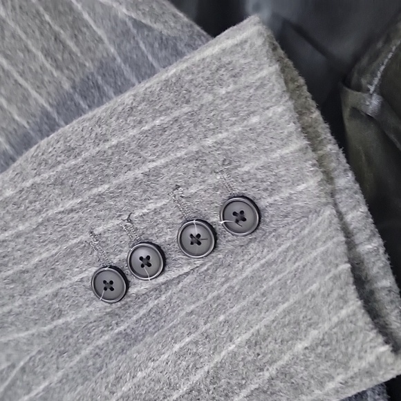 📌FINAL SALE |Universal Thread | Grey Wool Like Pinstripe Relaxed Fit Blazer - Picture 3 of 3